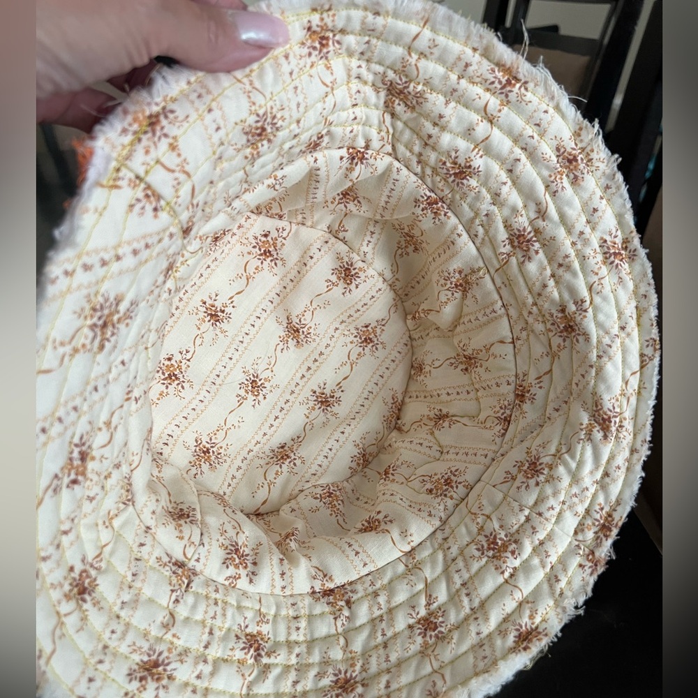 Bucket hat - Picture 2 of 2